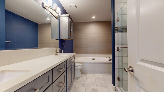 Building Photo - 2984 Holly Hall St