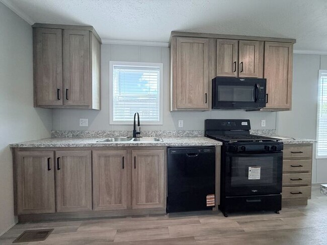 Building Photo - 29811 W Essex Ct