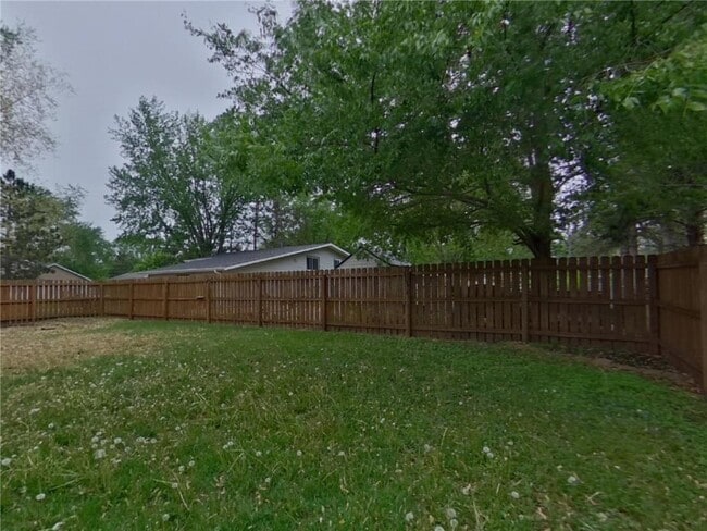 Building Photo - 14015 Flay Ave N