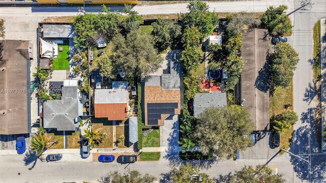 Building Photo - 252 SW 23rd St