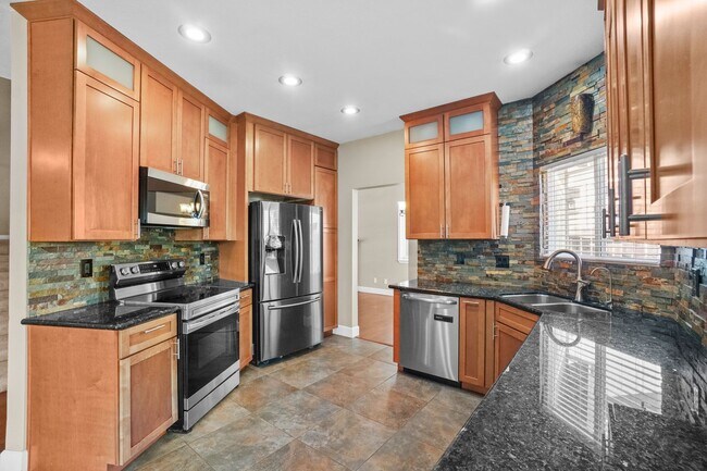 Building Photo - 743 Calico Trail