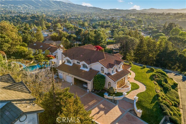 Building Photo - 1030 Calle Rey