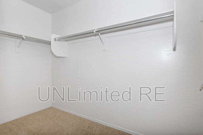 Building Photo - 1371 Kwana Ct