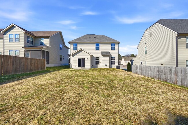 Building Photo - BEAUTIFUL single-Family home with $500 towards first month's rent- 2-Car Garage | Community Pool ...