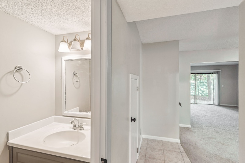 Building Photo - 150 Pine Cone Trail