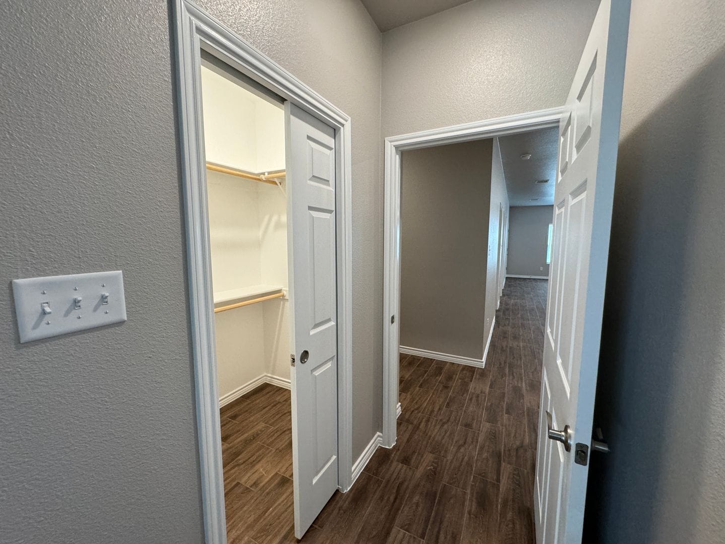 Building Photo - 5403 Rose Gdn Lp