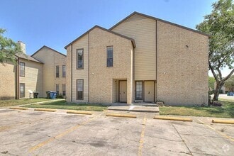 Building Photo - 2314 Capitan Dr