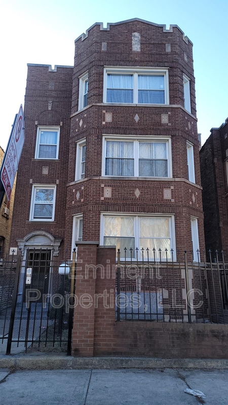 Building Photo - 8226 S Marshfield Ave