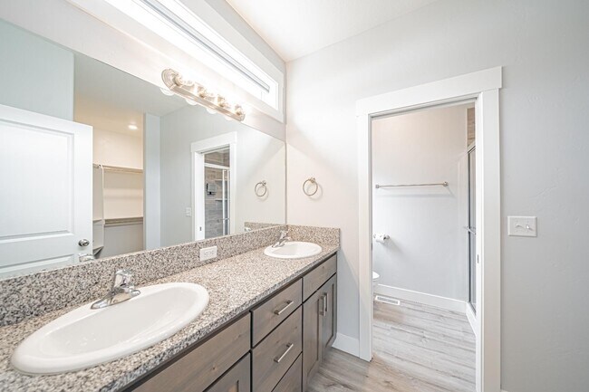 Building Photo - 2896 Blackwood