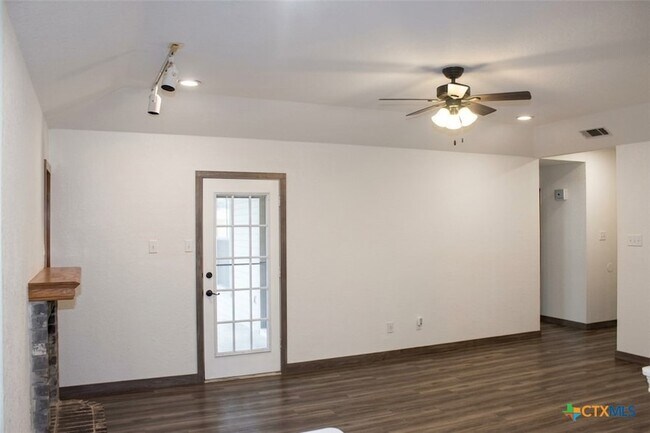 Building Photo - 615 Atkinson Ave