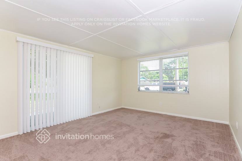 Building Photo - 2901 34th Ave N