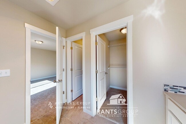 Building Photo - Leah's Landing