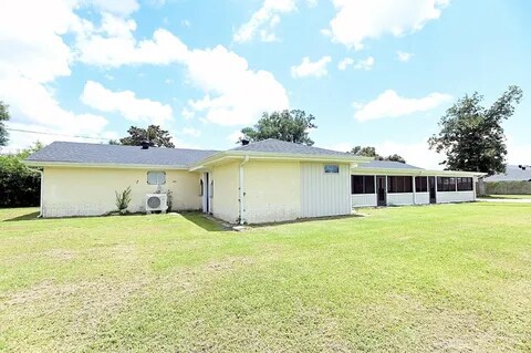 Building Photo - 152 Bayou Vista Dr