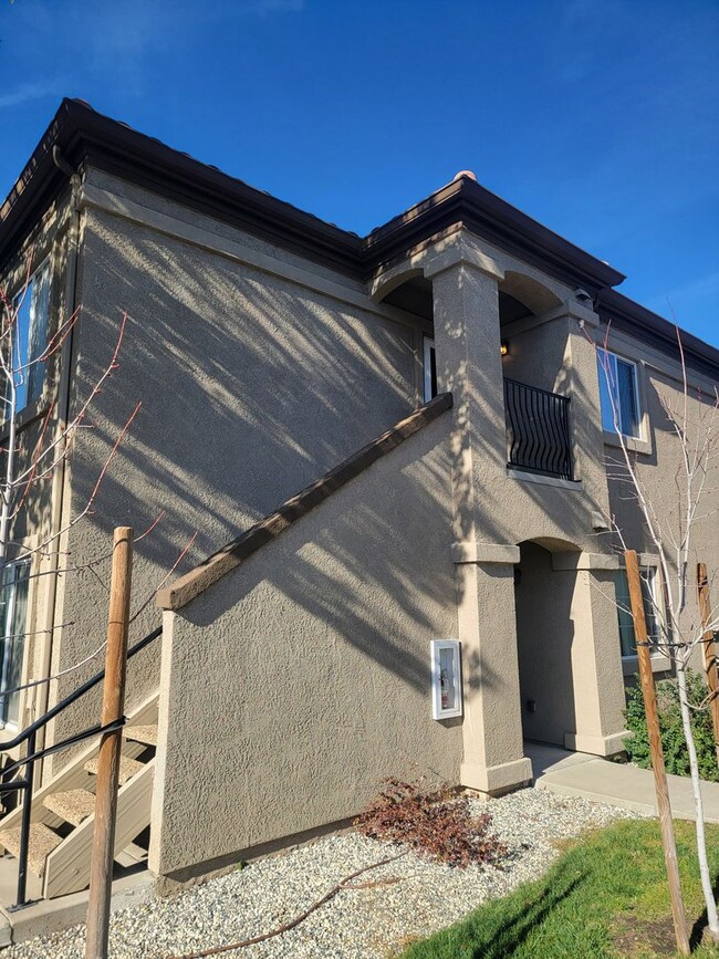 Building Photo - 3 Bedroom 2 Bath Condo