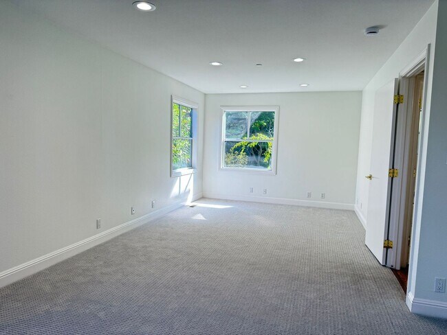 Building Photo - ? Elegant & Expansive Redwood City Home – ...