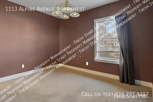 Building Photo - 1113 Alpine Ave NW