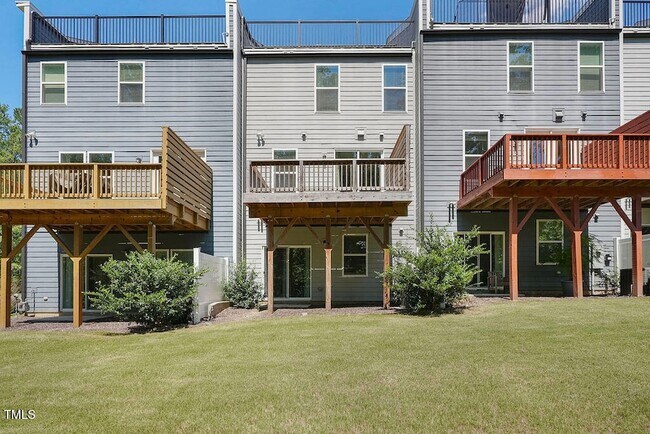 Building Photo - 2075 Eva Pearl Dr