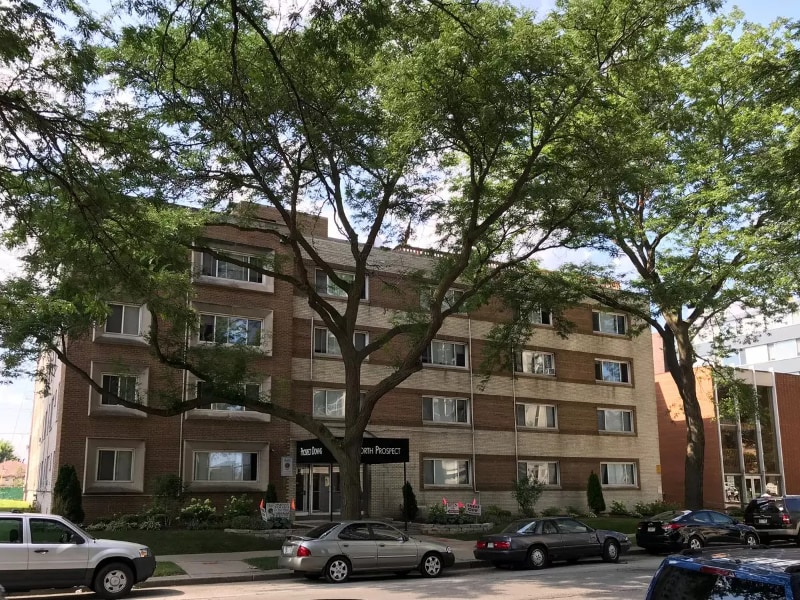 Building Photo - 1653 N Prospect Ave