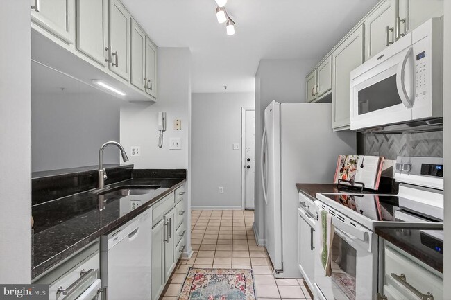 Building Photo - 4126 Monument Ct
