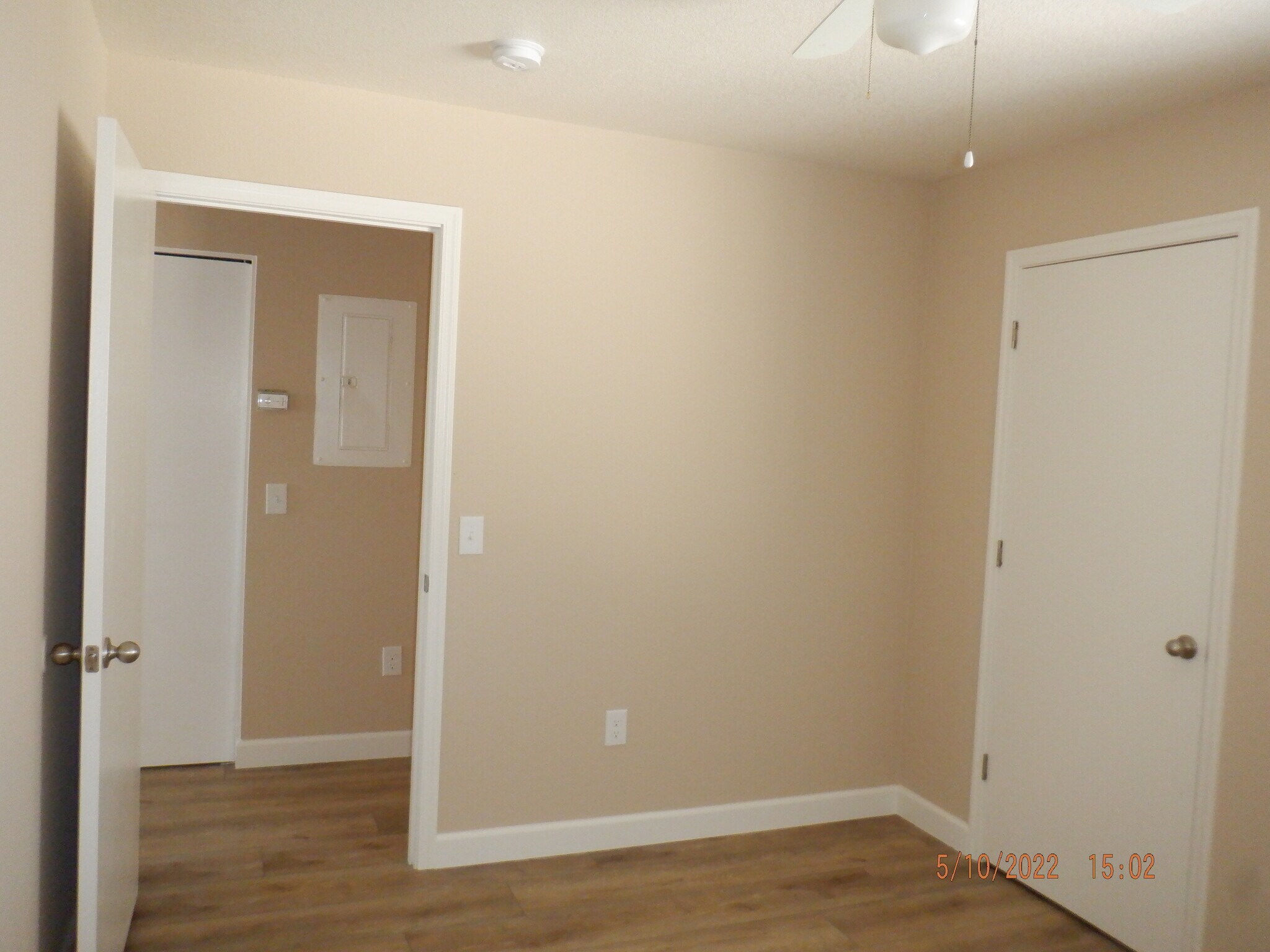 Building Photo - 9885 E La Palma Ave