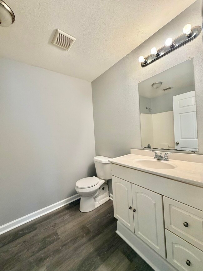 Building Photo - 1444 Balboa Dr