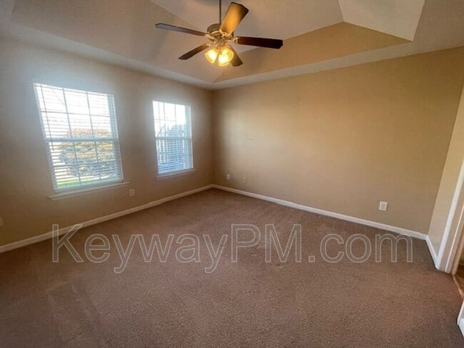 Building Photo - 208 Satomi Way