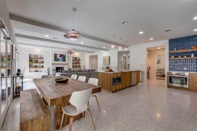 Building Photo - 2829 Dyer St