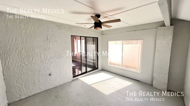 Building Photo - 430 Red Coat Ln