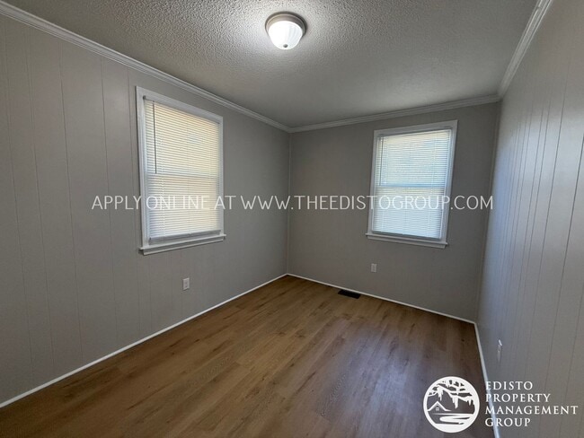 Building Photo - 3BR / 1.5BA Home in Quiet Orangeburg Neigh...