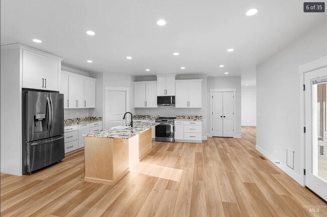 Building Photo - 520 Biscotti Lp
