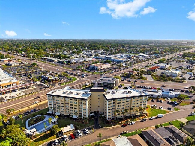 Building Photo - 8950 Park Blvd