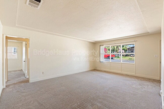 Building Photo - 5625 Gables St