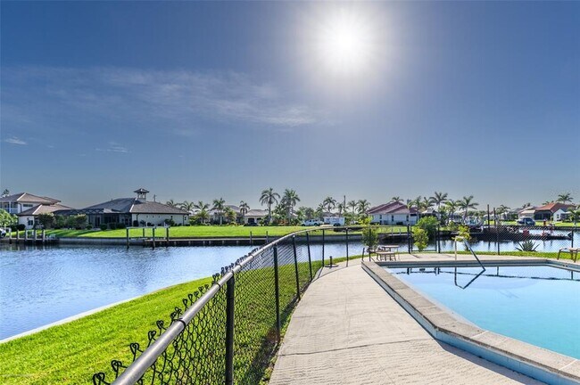 Building Photo - 1204 Spanish Cay Ln