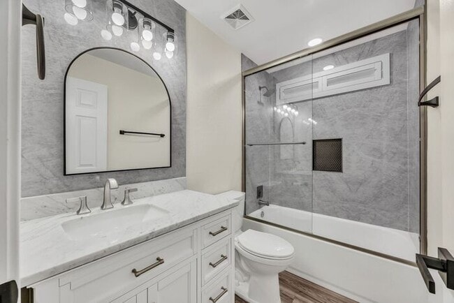 Building Photo - 3283 E Bonanza Rd