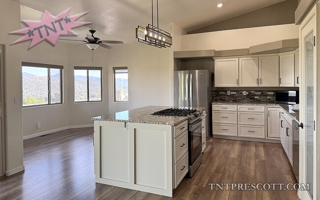 Building Photo - Home in Yavapai Hills HOA~ Winter Special!!