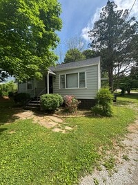 Building Photo - Newly Renovated and Accepting Section 8!!!