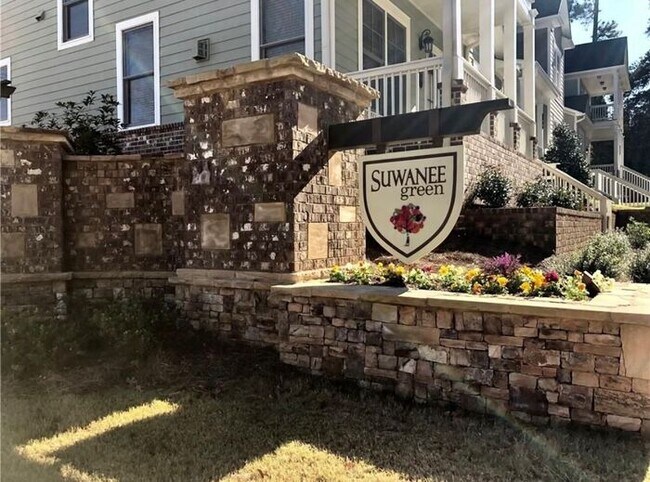Building Photo - Townhouse - 4 Beds - 4 Bath