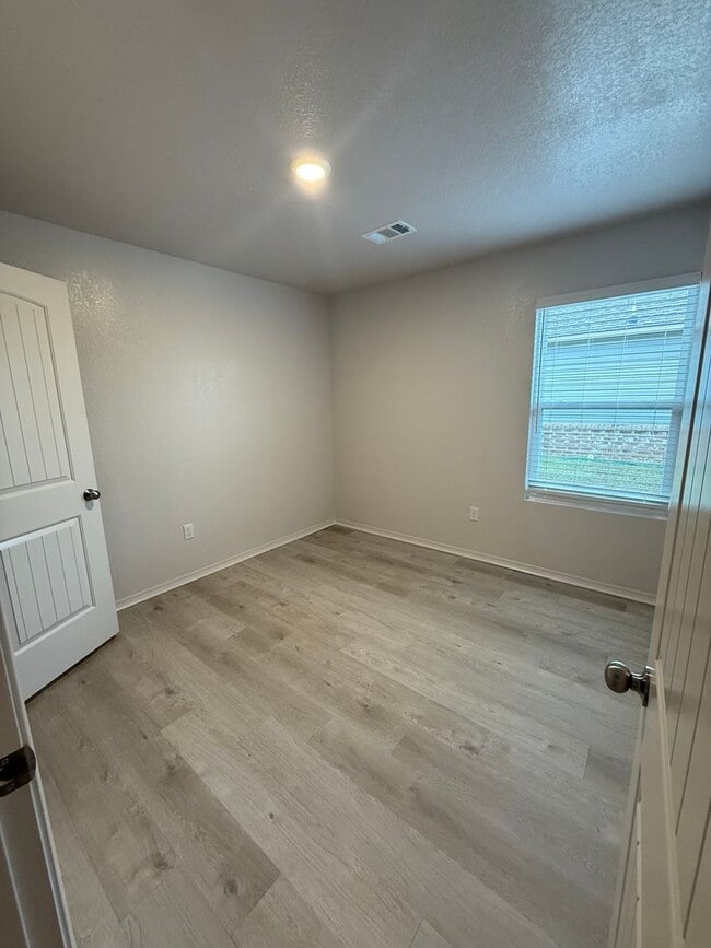 Building Photo - *Rent FREE until May1!* BRAND NEW Three Bedroom | Two Bathroom Home in Vilonia