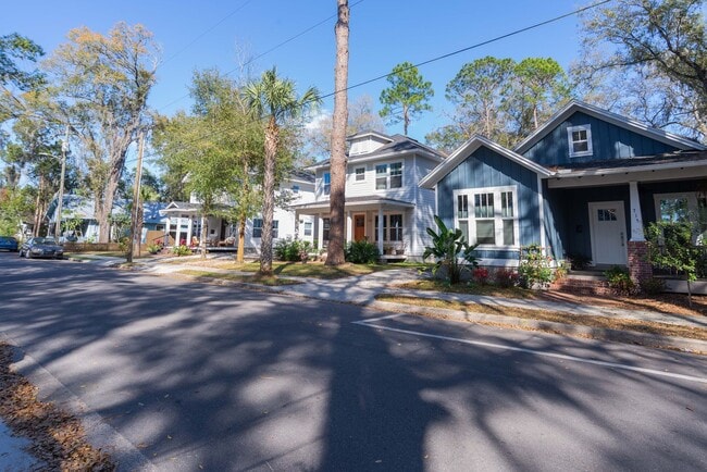 Building Photo - Beautiful House Near Downtown!!!