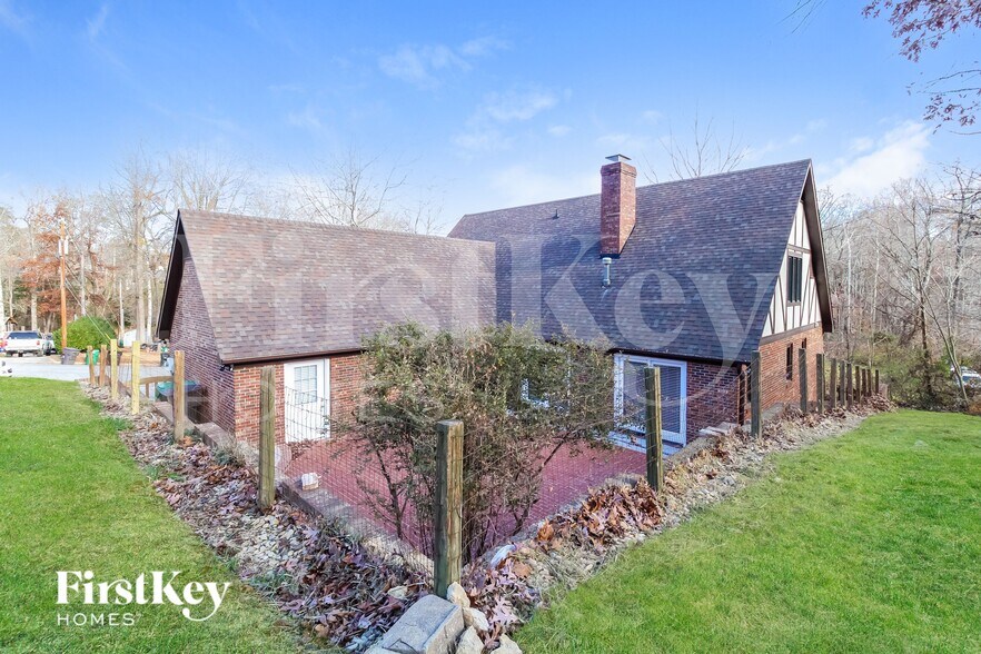 Building Photo - 1301 Westminster Dr