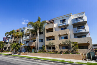 Building Photo - Armacost Bella by Wiseman