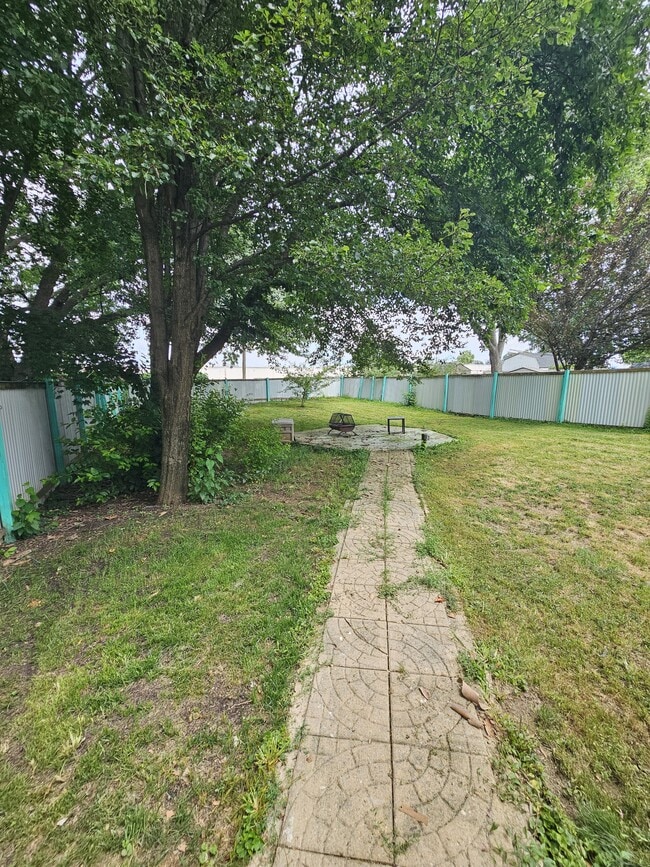Building Photo - 1361 Glen Moore Cir