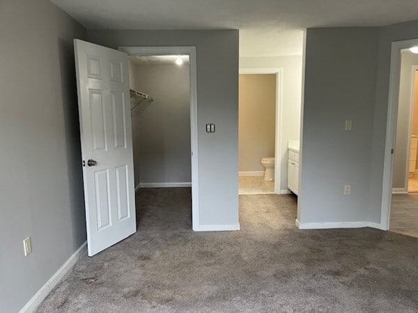 Building Photo - 8 Ledgewood Way