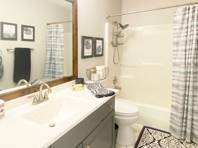 Building Photo - Fabulous Sabbatical Furnished Home