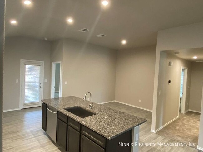 Building Photo - 1217 E 89th St