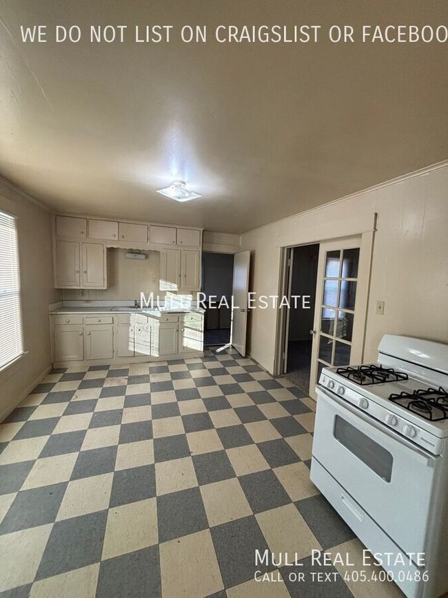 Building Photo - 504 N Wentz St