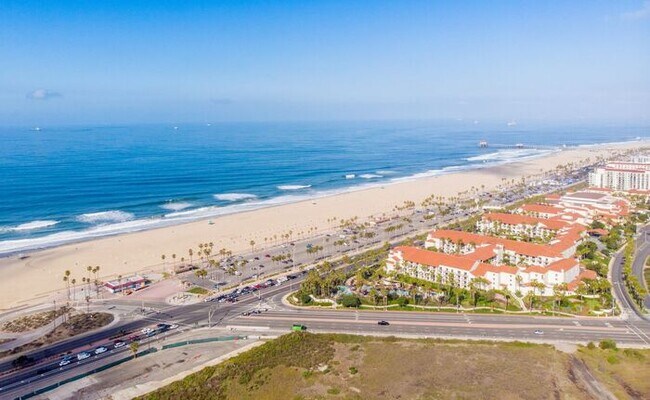 Building Photo - Pacific Shores