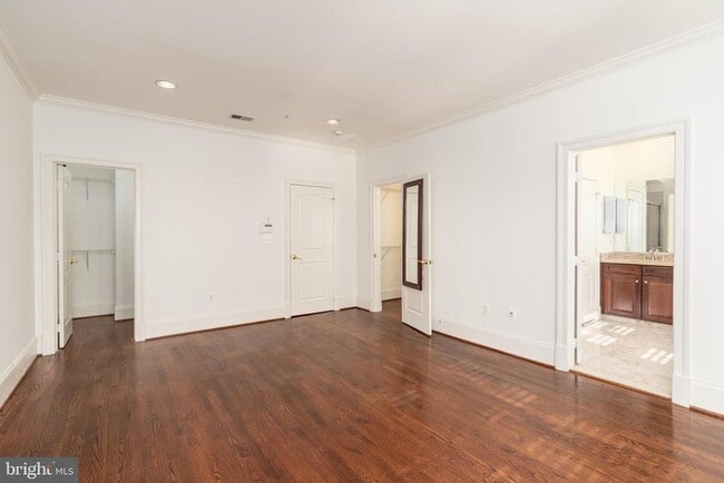 Building Photo - 720 Carpenter Rd