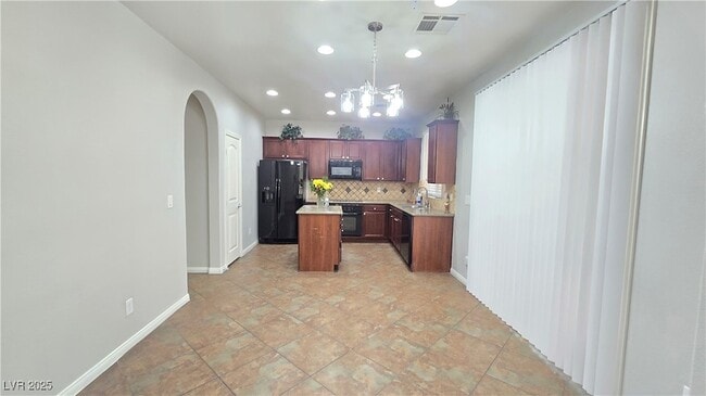 Building Photo - 8667 Moreno Mountain Ave