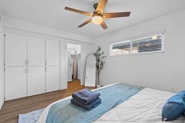 Building Photo - 1741 S Mill Ave